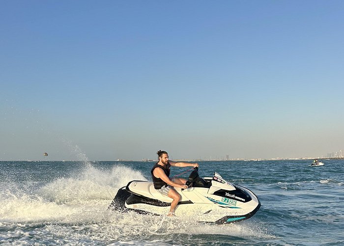 Jet Ski Jumeirah Beach- Burj Al Arab (30 Minutes) photo 3